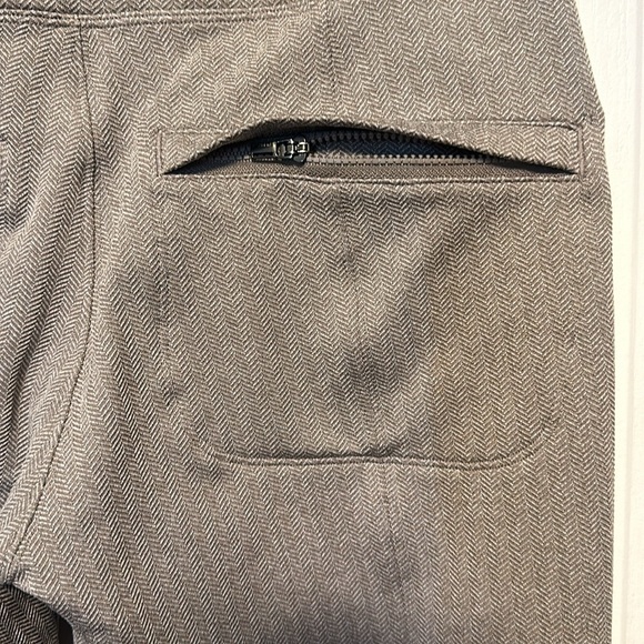 ATHLETA Delancey Herringbone Tight Leggings in Bluff Gray Size Medium - Picture 4 of 9